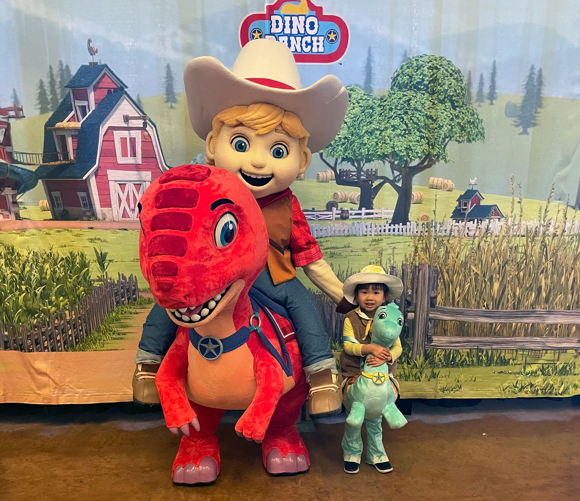 JJ and Cody from Dino Ranch at a photobooth event